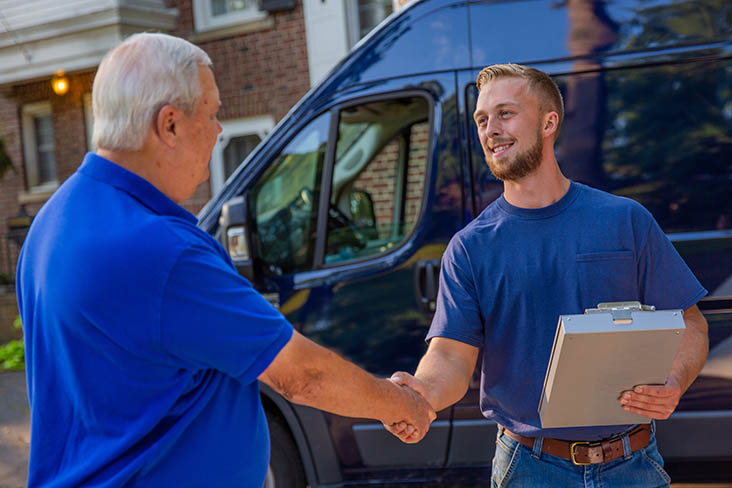 miniSplits-ListingCallOut-732×488 service technician shaking hands with a home owner